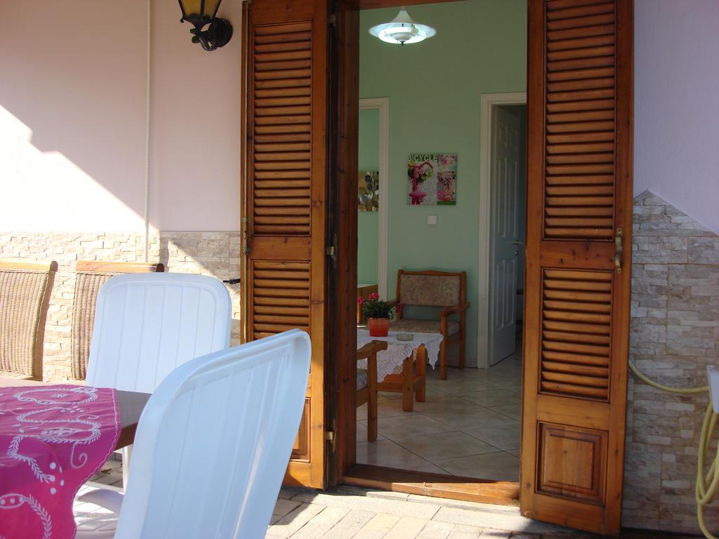 Villa Melina 1 Koinira Room photo